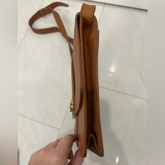 Ralph Lauren Vintage Tan Leather Flap Crossbody - Picture 9 of 12